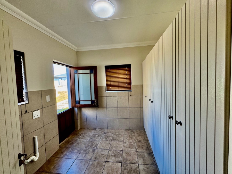 4 Bedroom Property for Sale in Stilbaai Wes Western Cape